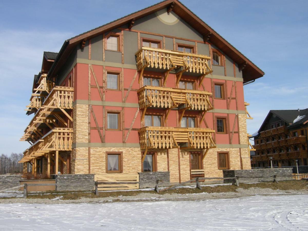 Апартаменти Terezia Tatry - Golf Велика Ломниця Екстер'єр фото