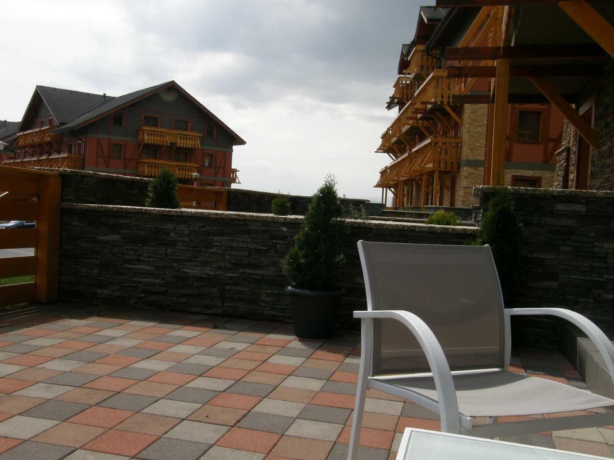 Апартаменти Terezia Tatry - Golf Велика Ломниця Екстер'єр фото